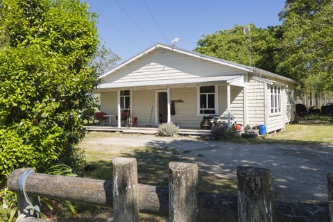 110 Te Hau Road, Whatatutu
