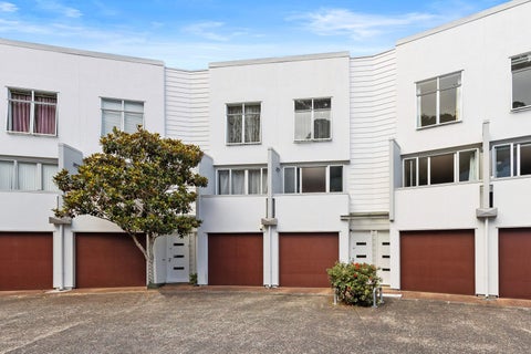 23/852 Mount Eden Road, Three Kings, Auckland