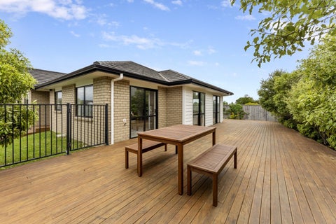 11 Phoenix Court, Otaki
