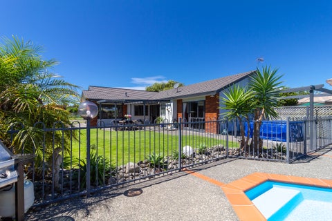 21 Kensington Drive, Taradale, Napier