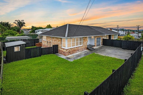 2B Hollinbrigg Place, Manurewa, Auckland