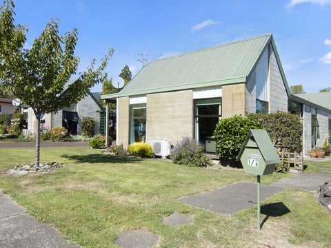 1/6 Hobhouse Street, Stoke, Nelson