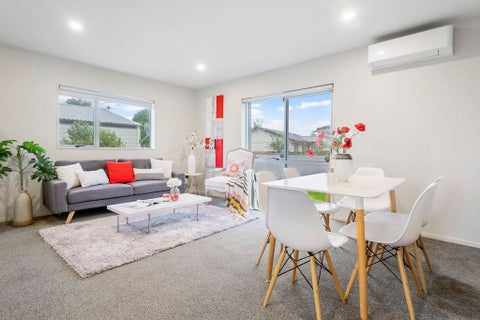 2/1 Clarice Place, Takanini, Auckland