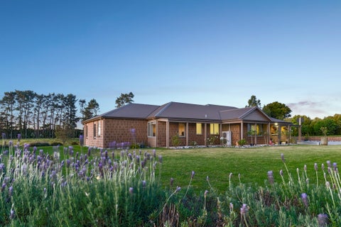 32 Arthur Road, Paraite, New Plymouth