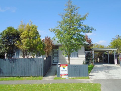 29 Suzanne Grove, Kelvin Grove, Palmerston North