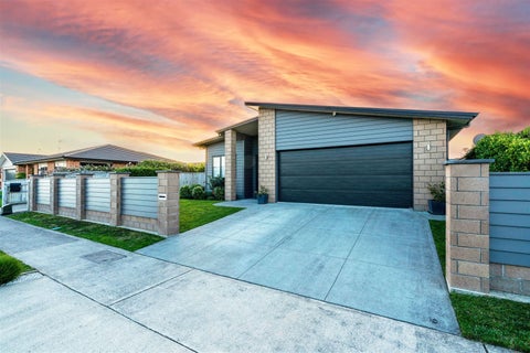 4 Hudson Place, Paraparaumu