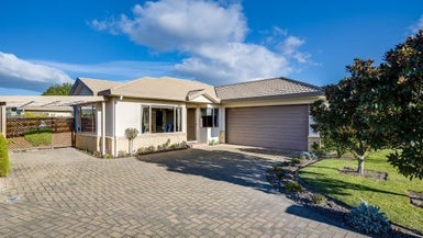 75 Kensington Drive, Taradale, Napier