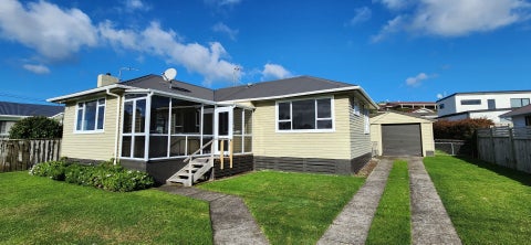 16 Kauri Street, Merrilands, New Plymouth