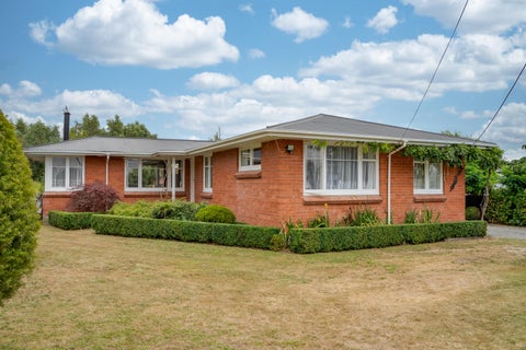 8 New York Street, Martinborough