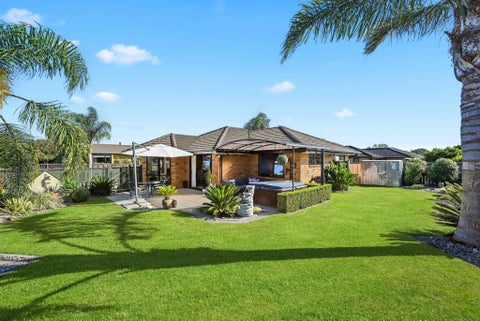 35 Stoneleigh Drive, Chartwell, Hamilton