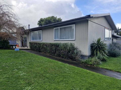 4 Benbow Place, Westown, New Plymouth