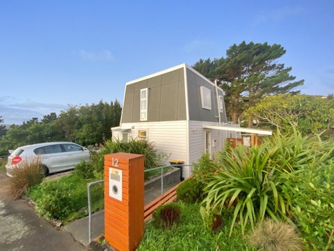 12 Glen Alton Avenue, Paparangi, Wellington