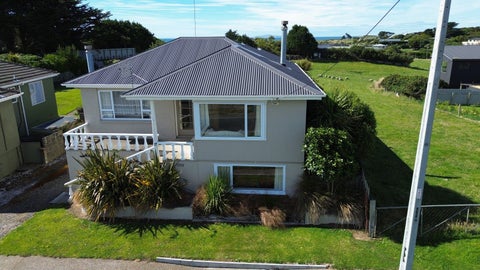 17 Irwin Street, Riverton