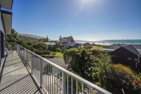 11 Buxton Place, Gore Bay, Cheviot