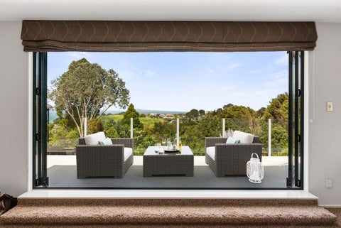 84 Wade River Road, Stanmore Bay, Whangaparaoa