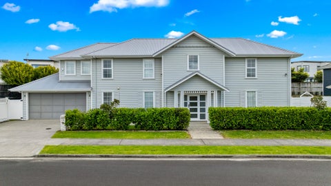21 Edgewater Drive, Karaka, Auckland