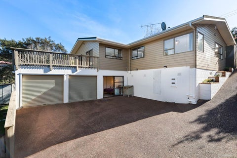2/21 Coronation Road, Hillcrest, Auckland