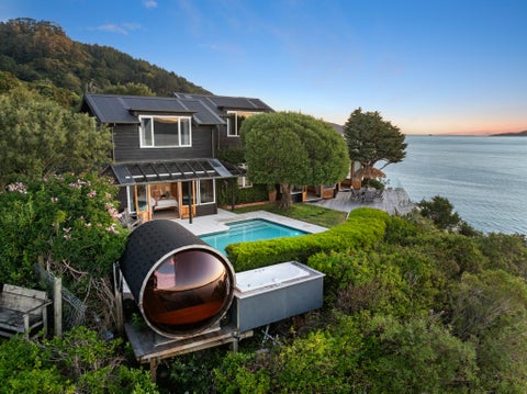 1 Rangiuru Road, Mahina Bay, Lower Hutt