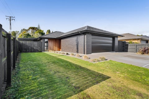 1 Rehua Place, Waiwhakaiho, New Plymouth
