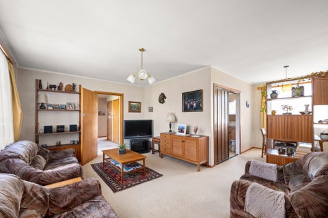 68 Buscomb Avenue, Henderson, Auckland