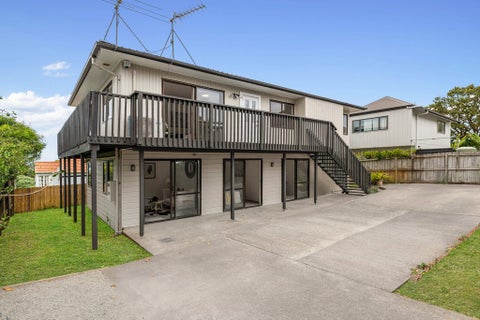 36 Waddell Avenue, Point England, Auckland