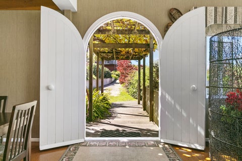 10 Rhodes Fall, Rangatira Park, Taupo