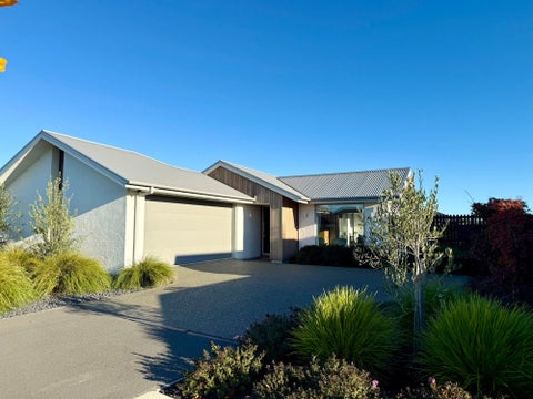 10 Whitehorn Drive, Lincoln, Lincoln