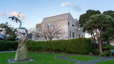 1/2 Hauraki Road, Hauraki, Auckland