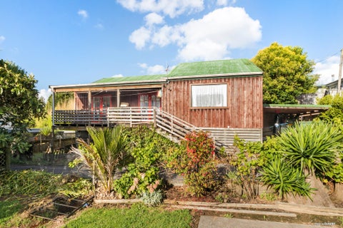 2/723 Swanson Road, Swanson, Auckland