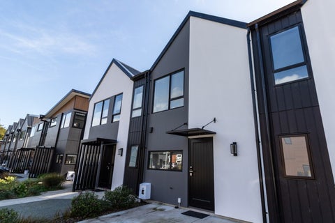 12 Raeble Walkington Lane, Wallaceville, Upper Hutt