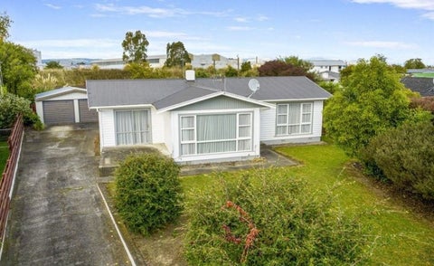 12 Pinedale Parade, Milson, Palmerston North