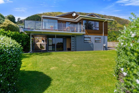 42 Ames Street, Paekakariki