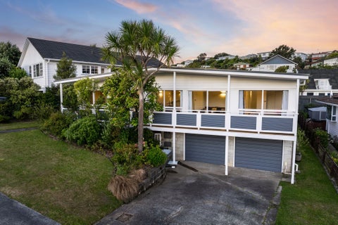 9 Annan Grove, Papakowhai, Porirua