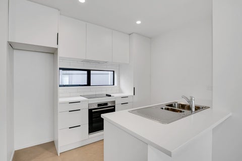 2/26 Moa Road, Point Chevalier, Auckland