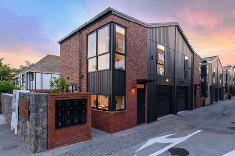 8/26 Owens Road, Epsom, Auckland