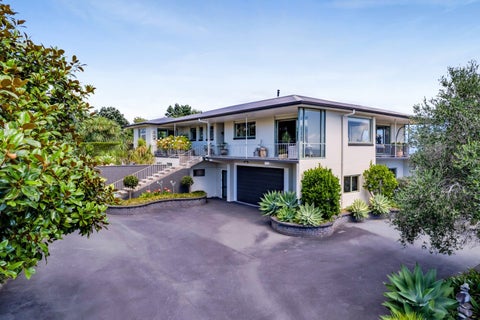 24 Darwin Crescent, Spotswood, New Plymouth