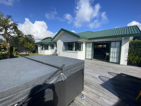11A Doment Crescent, Orewa, Orewa