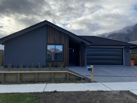 18 Leicester Street, Jacks Point, Queenstown