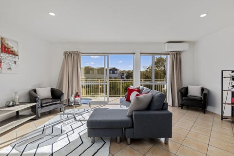 1/15 Andersons Road, Oteha, Auckland