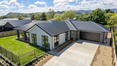 21 Tararua Crescent, Otaki