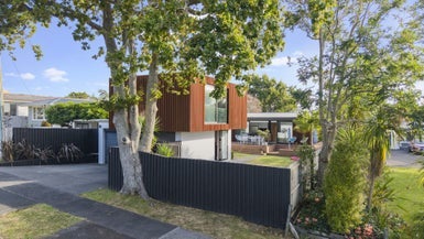 98 Ferry Parade, Herald Island, Auckland