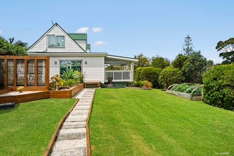 19 Cherrie Road, Beachlands, Auckland