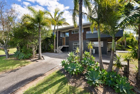 17 Butterworth Drive, Glendene, Auckland
