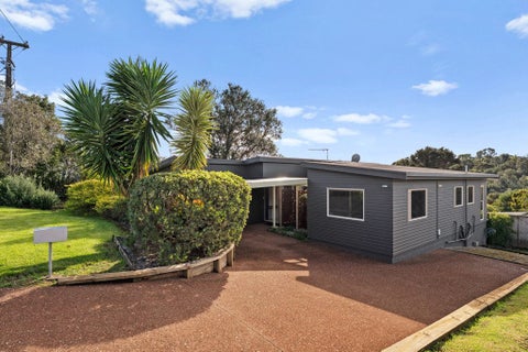 49 Pacific Parade, Surfdale, Waiheke Island