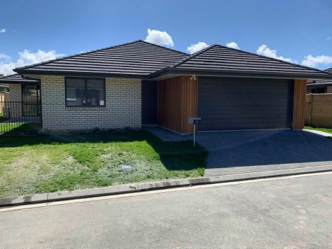 15 Shearwater Lane, Whitby, Porirua