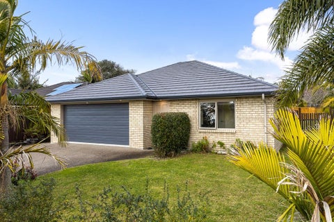6 Caffreys Avenue, Massey, Auckland