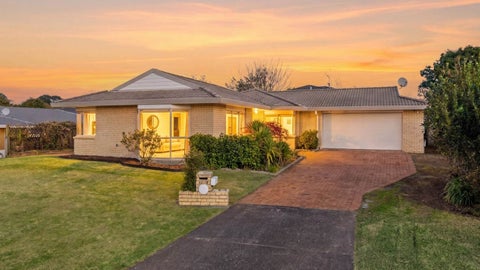 6 Trinity Place, Albany, Auckland