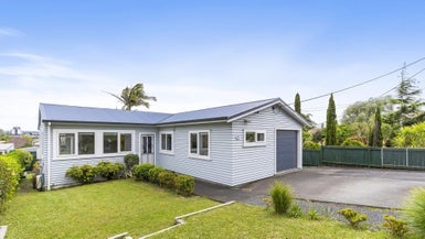 8 McLeod Road, Henderson, Auckland