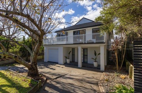 300 Rosetta Road, Raumati Beach, Paraparaumu