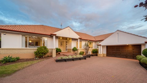 9 Kentia Way, Somerville, Auckland